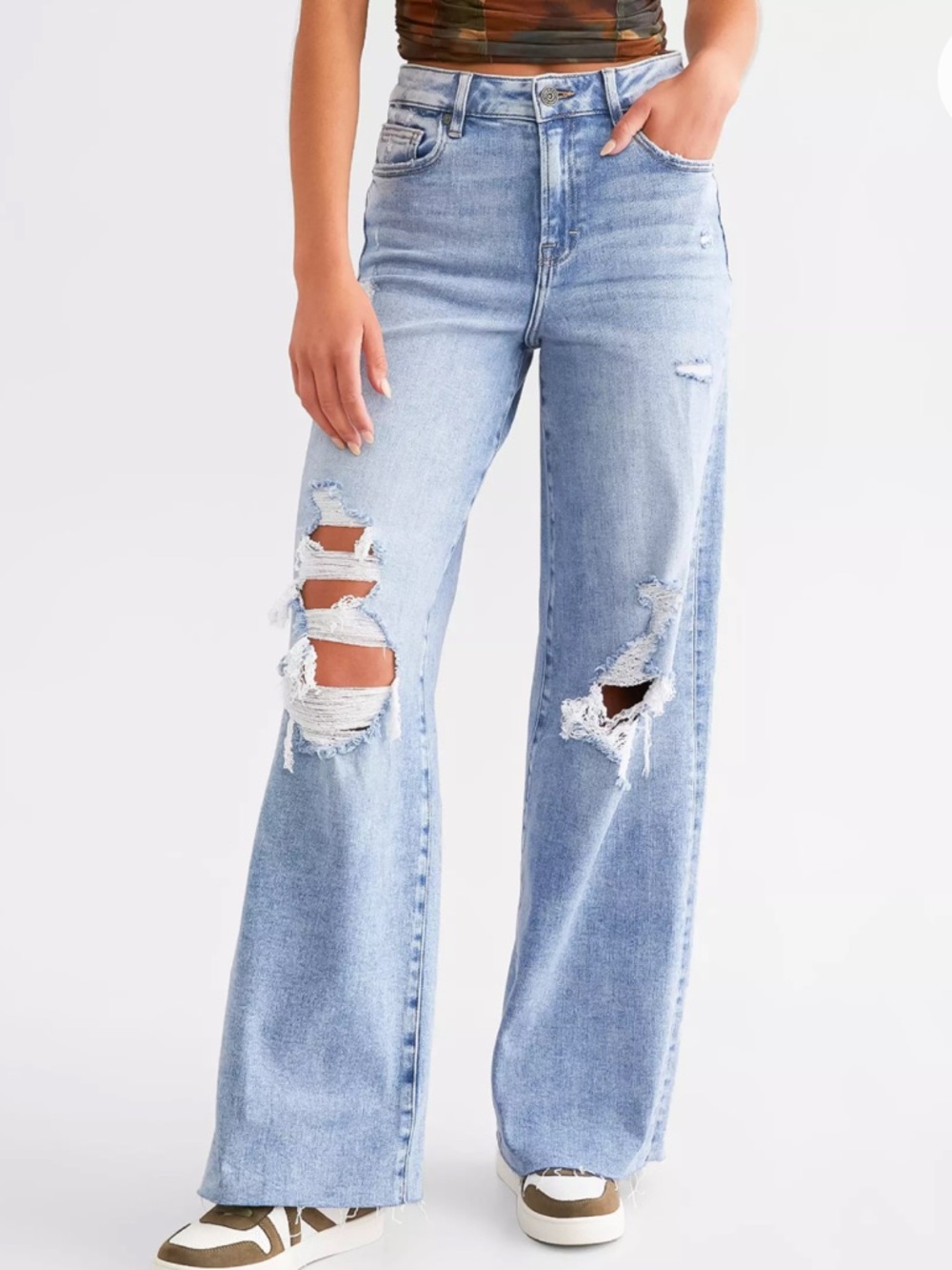 Hidden Nori High-Waist Light Blue Distressed Wide-Leg Jeans. Womens Size 28 - Picture 1 of 8